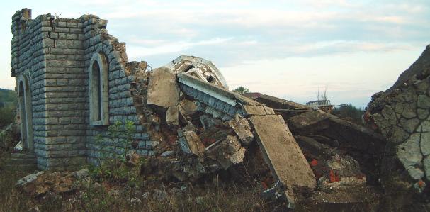 destroyed buiding in Kosovo